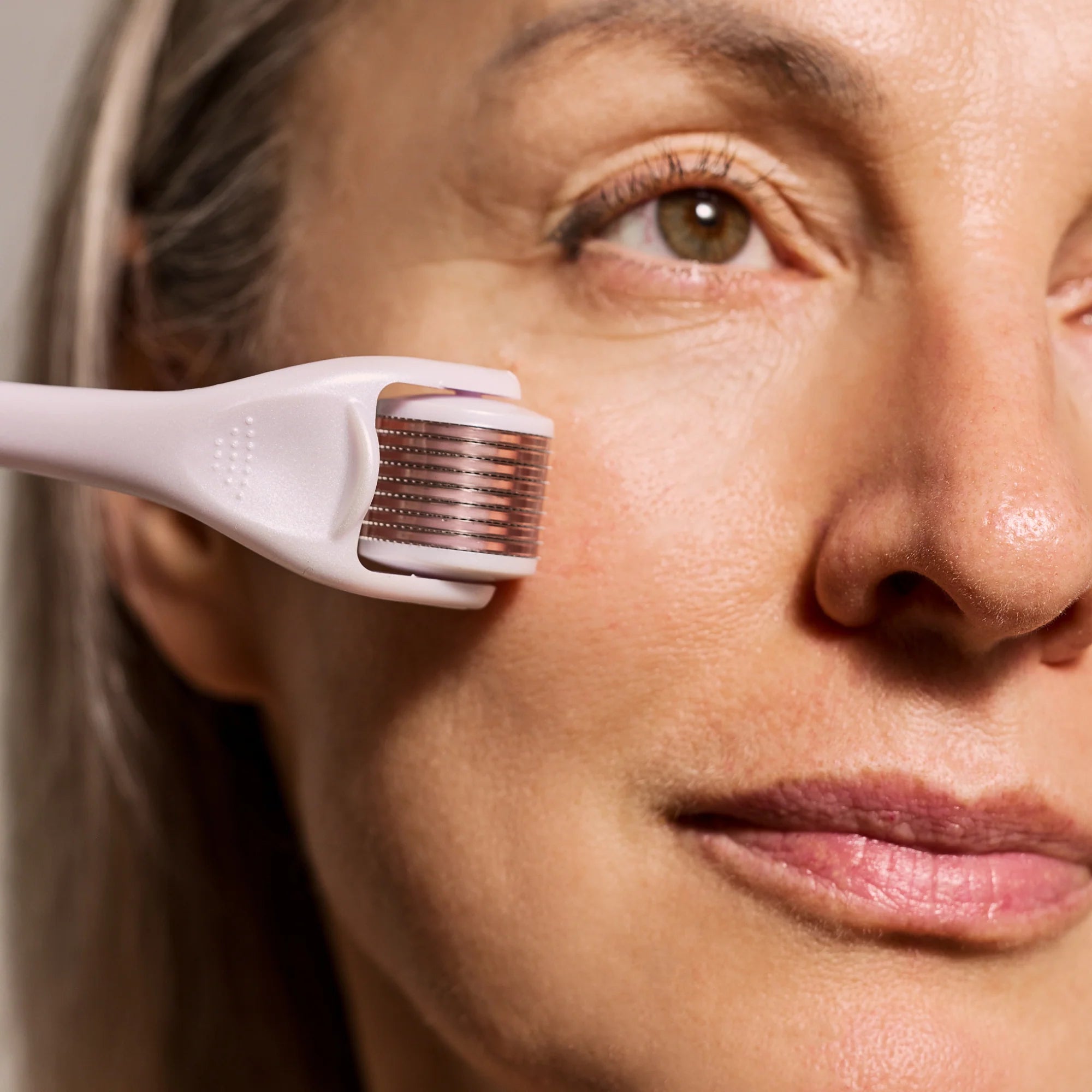 Derma Roller DRS – Microneedling Tool for Skin & Hair Growth